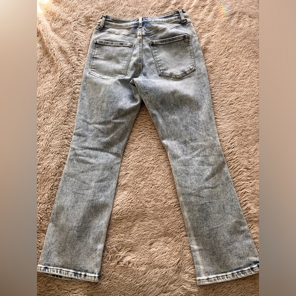 Grace & Lace size 4 Premium high waisted, distressed light wash Mom jeans - Picture 2 of 11